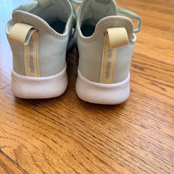 Adidas Cloudfoam tennis shoes 6.5 - Picture 4 of 11